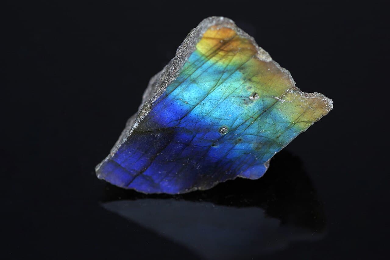 Labradorite — example specimen
